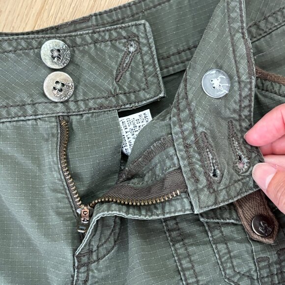 Ricki's Safari Cargo Shorts in Army Green - Picture 5 of 7